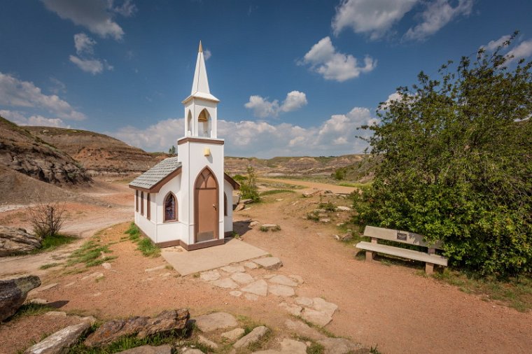124 Canada, Drumheller, little church.jpg